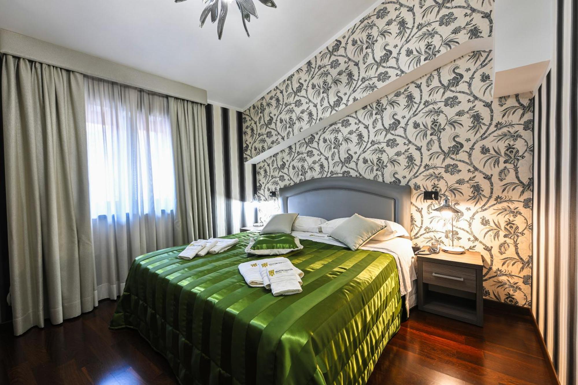 Hotel Mastrodattia Celano Exterior foto